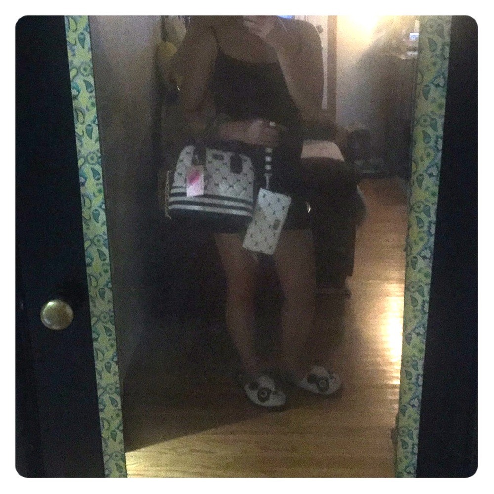 🎉LAST-1👜 BetseyJohnson w/ matching wallet👜💞 - Picture 8 of 8